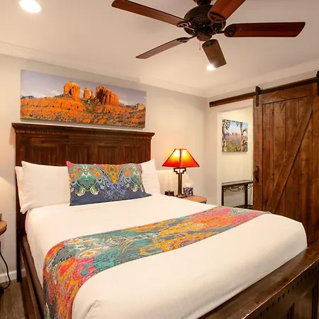 Lantern Light Inn - Romantic Getaway (Adults Only)